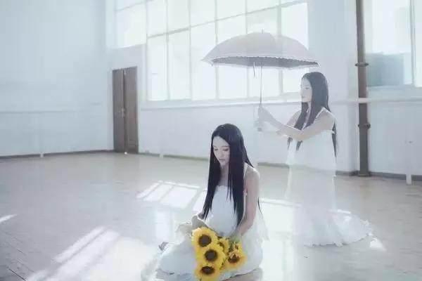 适合情绪低落的说说:表达“一个人累了”的心情的短语有什么？