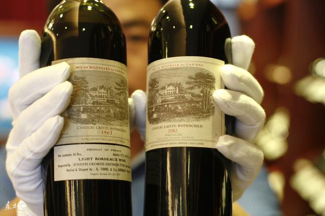 拉菲红酒价格表1982年，感觉很多影视剧里都提到82年的拉菲，这酒为何这么有名