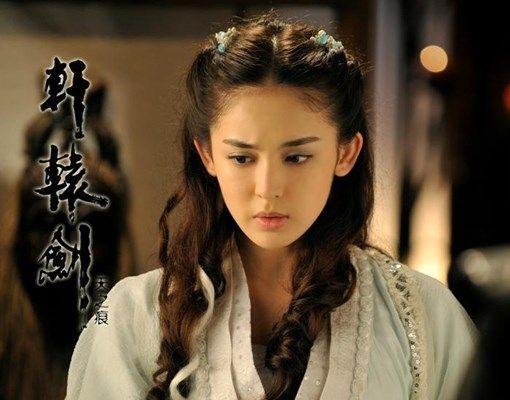 迪丽热巴和古力娜扎:迪丽热巴古力娜扎都红了，同样貌美的新疆小花麦迪娜为何火不起来