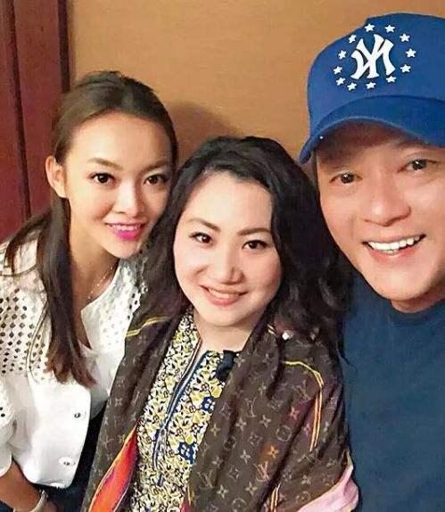 魏骏杰与滕丽名:香港男艺人魏骏杰如今过的怎样？