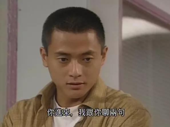 魏骏杰与滕丽名:香港男艺人魏骏杰如今过的怎样？