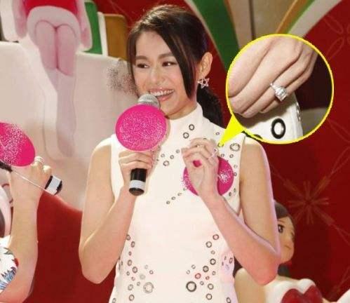 张朝阳回应恋情:搜狐CEO张朝阳和年轻美女在抖音亲密互动，对于这事儿你咋看