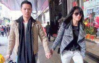张朝阳回应恋情:搜狐CEO张朝阳和年轻美女在抖音亲密互动，对于这事儿你咋看