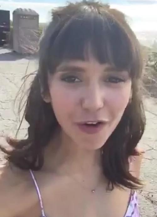 妮娜伊恩:吸血鬼日记女主近照曝光，为何网友大呼还我娃娃脸女神