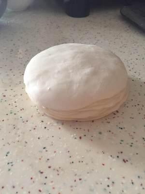 夹春卷:春饼皮怎么做可以薄如纸片