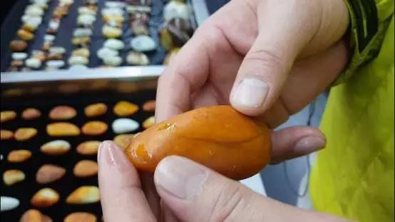 卖玉的话语跟技巧,买玉的时候怎样与商家讨价还价呢？