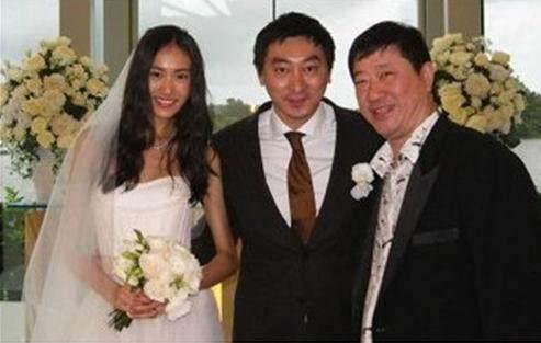 赵磊华谊:秦舒培到底有什么魔力，可以让陈冠希变身炫妻晒娃狂魔