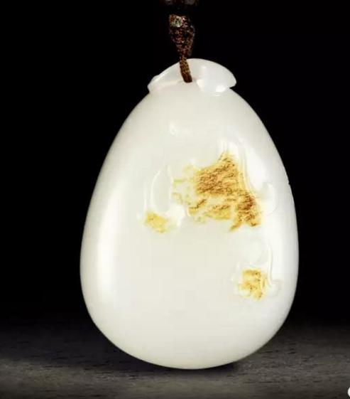 和田玉包浆前后对比,如何盘出最有“油性”的和田玉籽料？