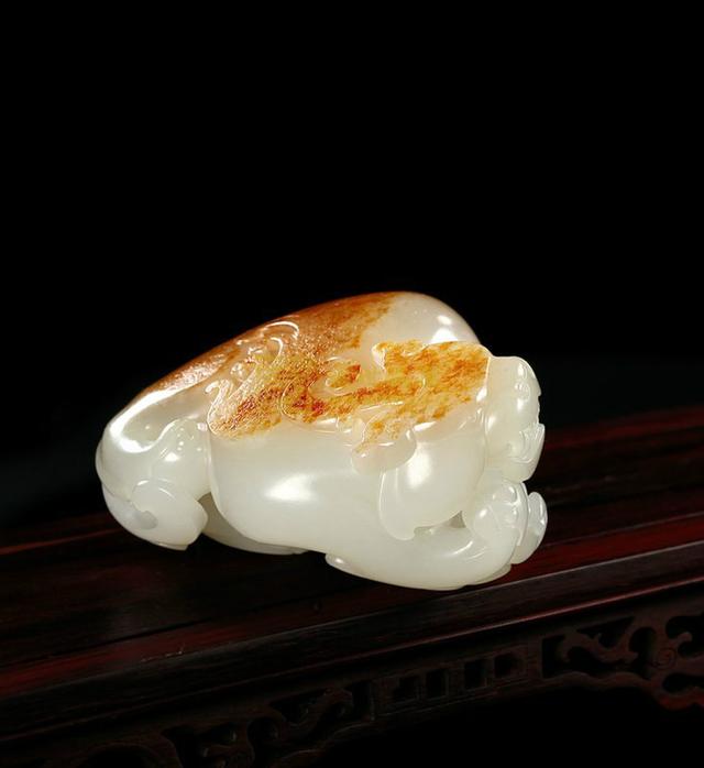 和田玉怎么盘玩出包浆,和田玉黄皮籽料怎么盘玩最快变漂亮？