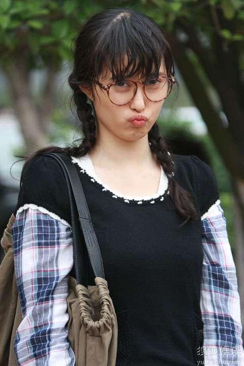 头条问答 - 当年靠"林无敌"一角走红的李欣汝为什么淡出娱乐圈,现在