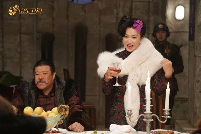 金星前妻子于虹照片:金星的第一任妻子长相貌美如花，离婚时还怀着孕如今过的怎么样