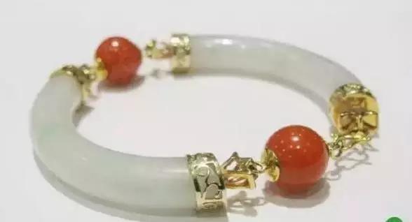 玉镯纳米无痕修复技术,纳米无痕和埋线，有什么不一样？