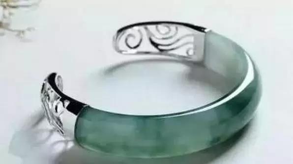 玉镯纳米无痕修复技术,纳米无痕和埋线，有什么不一样？