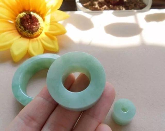 翡翠泡油后有什么影响,把我的翡翠在植物油里泡俩月行吗？