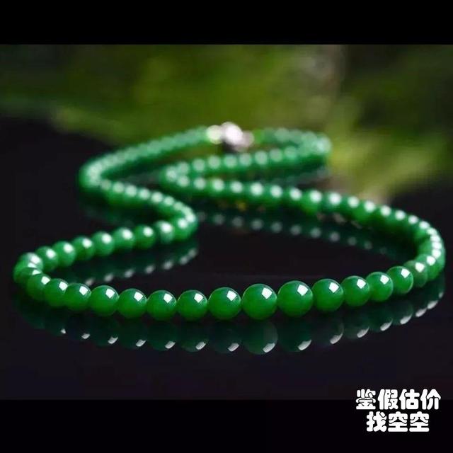 为什么卖玉的人不戴玉,“黄金有价玉无价”为什么翡翠不按克重卖？