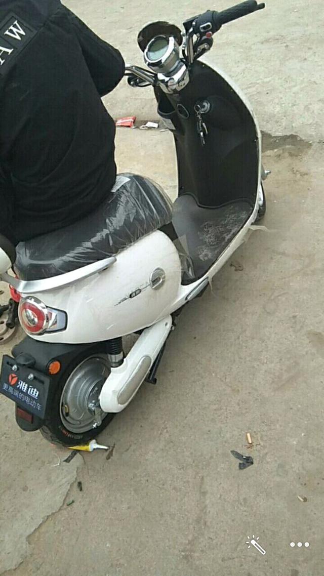 电动车72v雅迪和爱玛选哪个好？