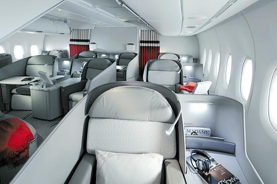 飞机的哪个座位安全性更高，飞机上选择哪个位置的座位比较好