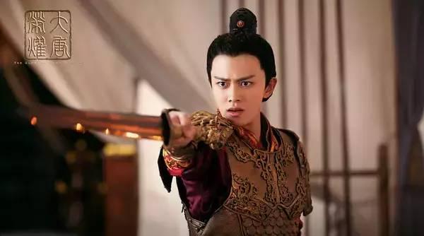 林心如倾世皇妃剧照:40岁林心如仍在演玛丽苏偶像剧，为何网友们不买单了