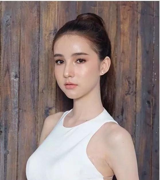变性成功而且还取得了成就的人，除了金星还有谁？