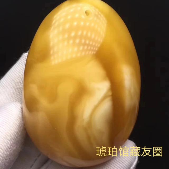 最适合女士戴的8种吊坠,女性带什么样的蜜蜡吊坠好？