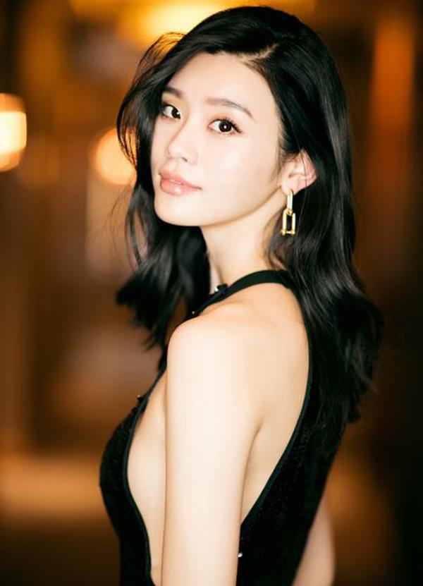 奚梦瑶个人简介:刘雯和奚梦瑶，你们更喜欢谁，为什么？