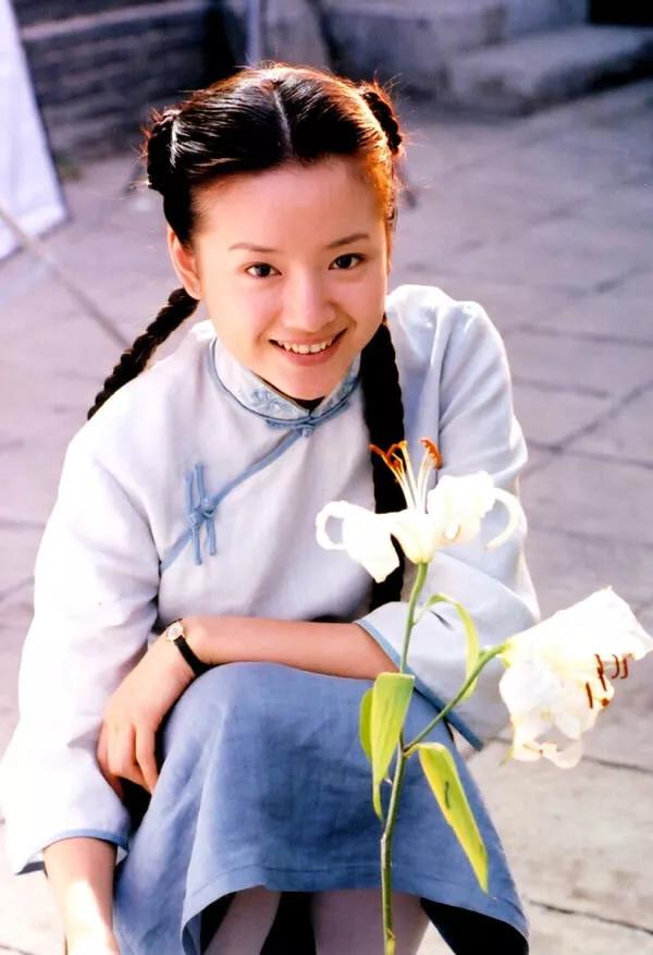 董洁的图片:董洁为什么可以有孩子抚养权
