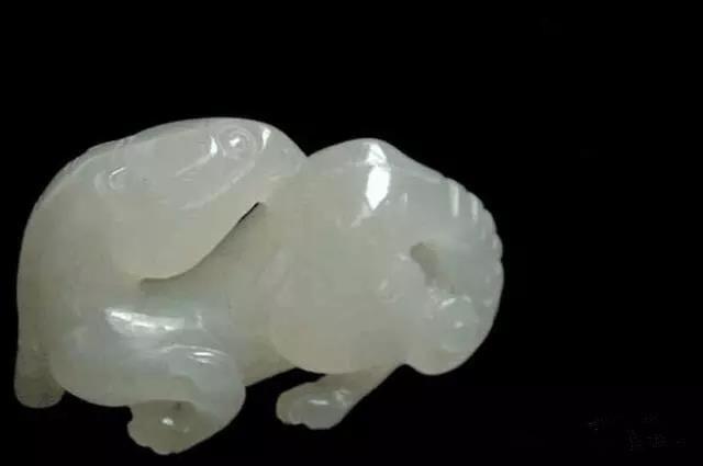 用手电筒怎么看玉的真假,用手电筒能鉴定和田玉吗？