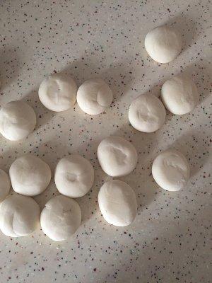 夹春卷:春饼皮怎么做可以薄如纸片