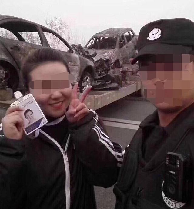 任娇死亡现场照片:安徽高速车祸18人死亡，女主播现场微笑惹众怒你怎么看？