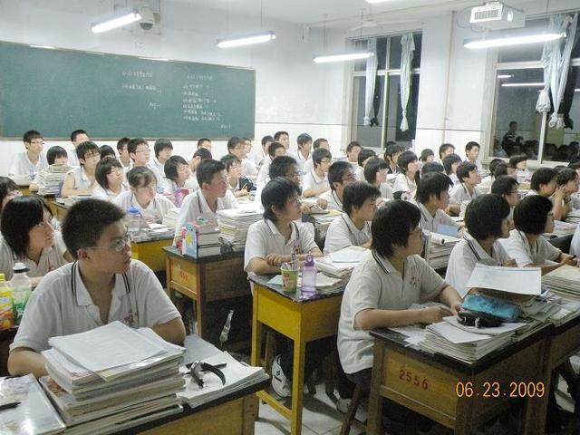上海本科最低分数，考上海交通大学需要多少分