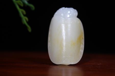 玉为什么能养人,为什么常说玉养人一生呢？