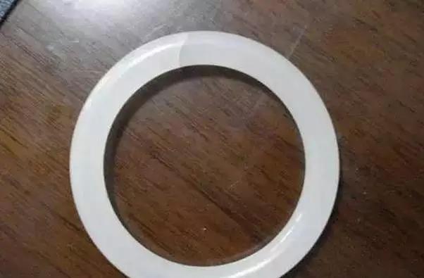 玉镯纳米无痕修复技术,纳米无痕和埋线，有什么不一样？