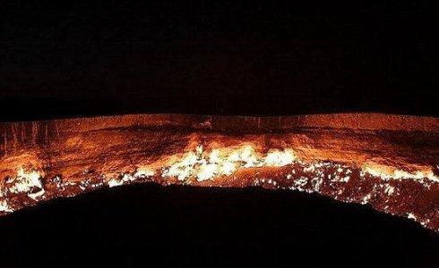 达瓦札天然气燃烧坑:达瓦札巨洞，熊熊大火为啥可以燃烧46年？