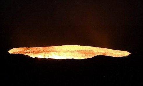 达瓦札天然气燃烧坑:达瓦札巨洞，熊熊大火为啥可以燃烧46年？
