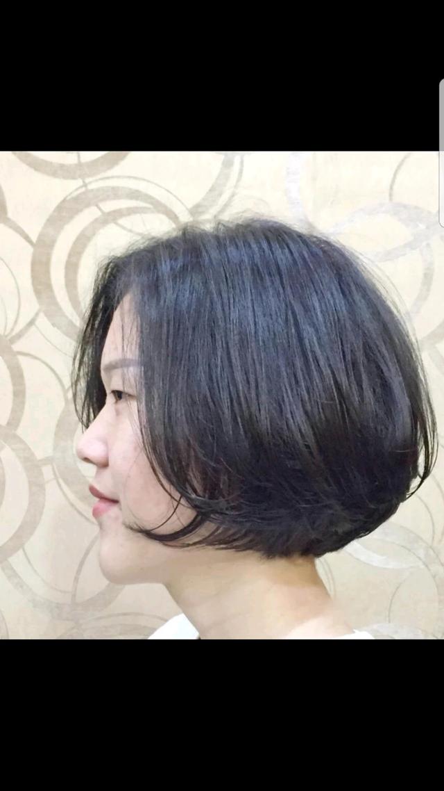 大脸发型设计图片:脸胖而且很大，怎么做发型更时尚呢？有没有发型图片推荐？