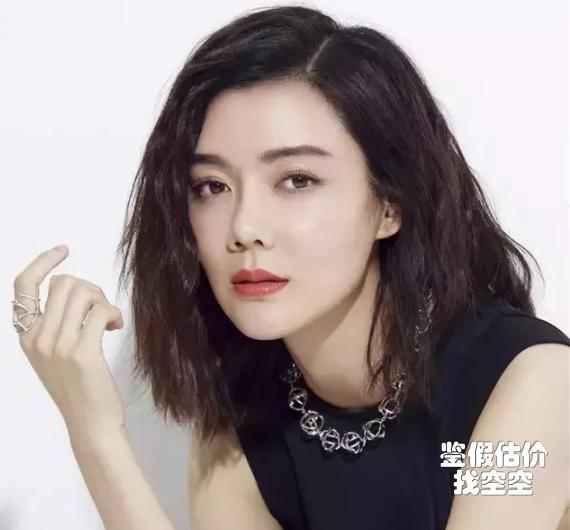 车晓离婚原因:车晓价值千万的翡翠耳钉，是她的定情信物吗
