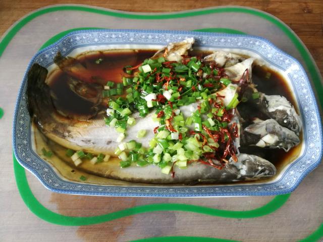 青鲇鱼:鲶鱼怎么处理去腥味？#吃货召集令#？