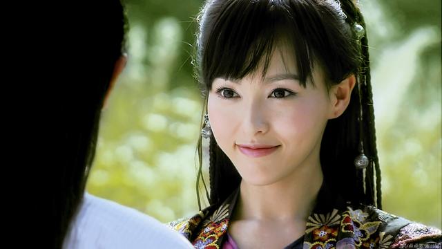 杨幂的现任老公是谁:杨幂和唐嫣，你觉得谁演技更好，你更喜欢谁