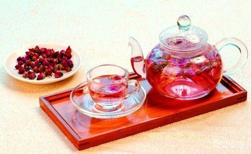 黑枸杞红枣茶，黑枸杞子能与枣片玫瑰花茶一起泡水喝吗