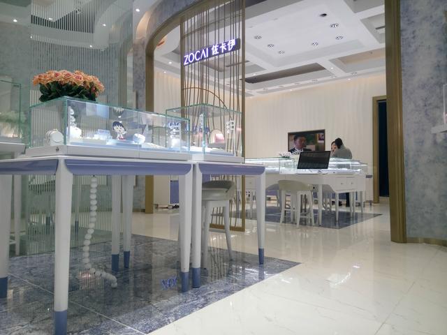 带糖色和田玉值钱吗,和田黄玉价格如何，多少钱一克？