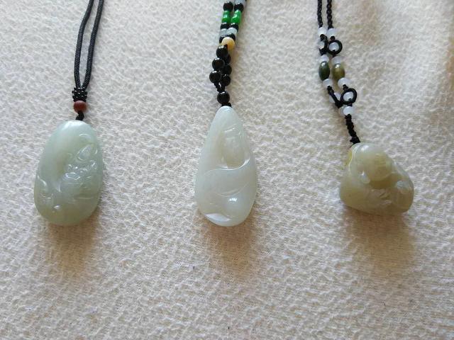 和田玉多少钱一克?,今年新疆和田玉多少钱一克？还会涨价吗？