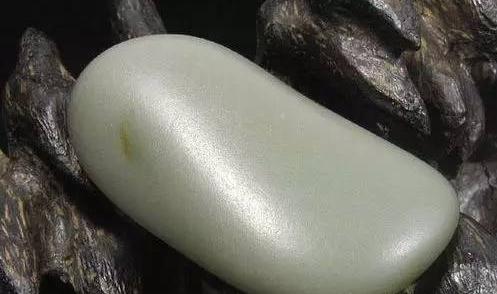 玉石多少钱一克,今年新疆和田玉多少钱一克？还会涨价吗？