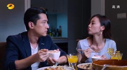 张嘉译的老婆是谁:张嘉译成名后，住千万别墅，开百万豪车，他的前妻杜珺过的怎样