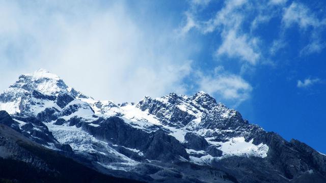 玉龙雪山在哪里，玉龙雪山在哪