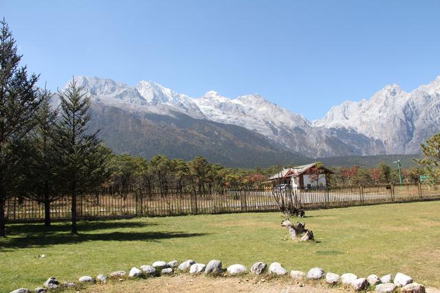 玉龙雪山在哪里，玉龙雪山在哪