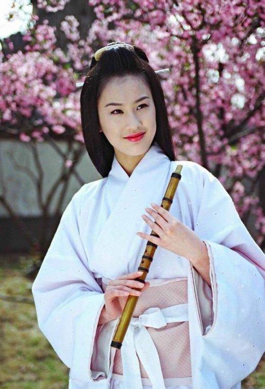 魏大勋看黄圣依组的表情:是魏大勋的年轻配不上杨幂的咖位？还是杨幂离婚进不了魏家豪门？