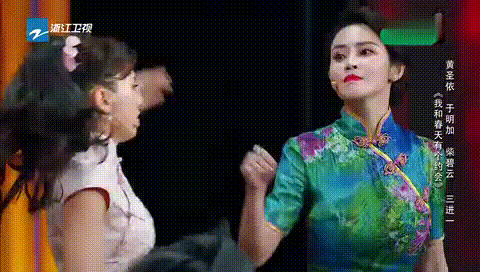 魏大勋看黄圣依组的表情:是魏大勋的年轻配不上杨幂的咖位？还是杨幂离婚进不了魏家豪门？