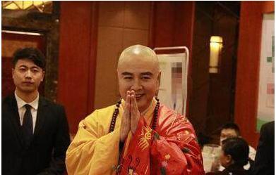 徐少华老婆:扮演女王的朱琳对演唐僧的徐少华究竟动心没有？真的一直在等他？