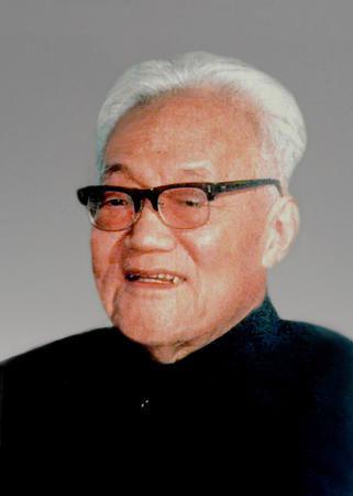 现代文学家:我国现代堪称大文学家的人有哪些？你能说出几个？