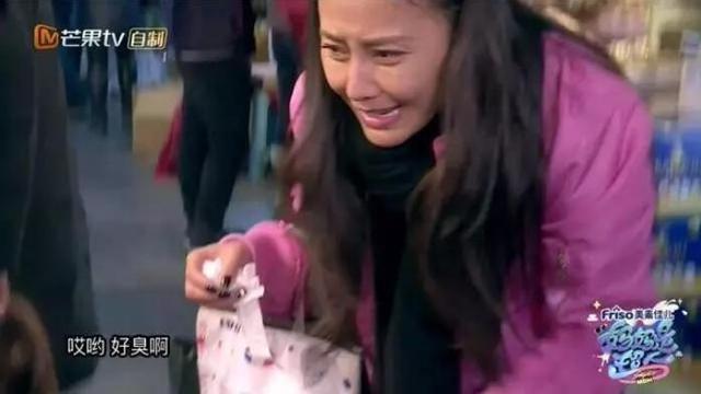 董洁牵手儿子现身:马雅舒、董洁应该参加亲子节目吗？